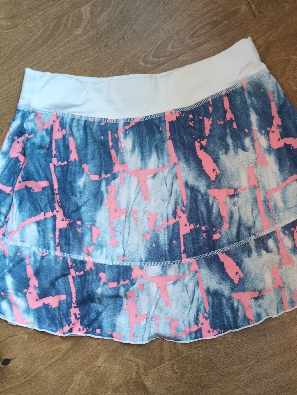 Sofibella Tennis Skirt Blue Tie-Dye Ruffle Skirt with Pink Accent, Size Small - Picture 5 of 10